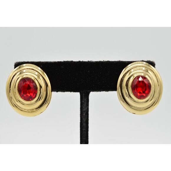 Vintage Crystal Clip Earrings Red Rhinestone Oval Gold Tone Shiny NOS 1980s 9L - Picture 1 of 9